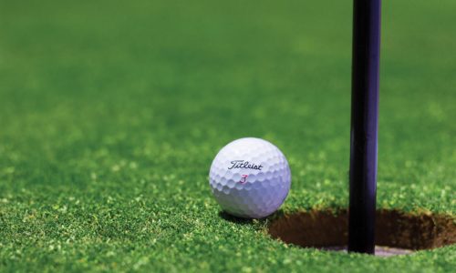 Czy zakłady na dwie piłki w golfie to dobra strategia?